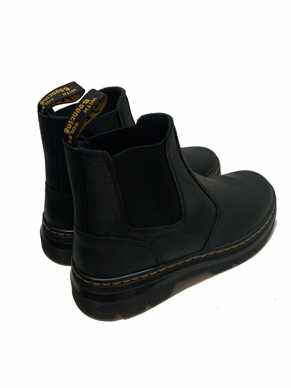 Dr. Martens men’s Embury Leather Casual Chelsea Boots. New with out box